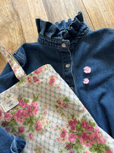 Charger l&#39;image dans la galerie, Pin&#39;s fleuri